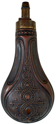 Lot 530 - A GUN-SIZED POWDER FLASK