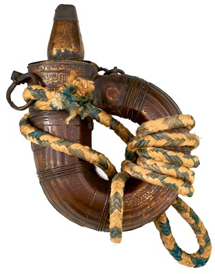 Lot 503 - A 19TH CENTURY PERSIAN FLASK AND PRIMING FLASK ENSEMBLE