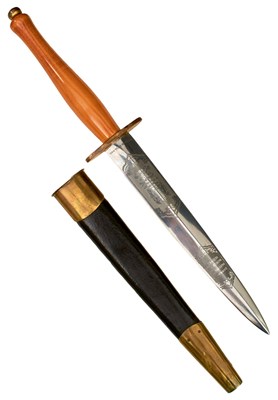 Lot 791 - A SCARCE EXAMPLE OF THE TOM BEASLEY FAIRBAIRN-SYKES COMEMMORATIVE COMMANDO DAGGER OR KNIFE