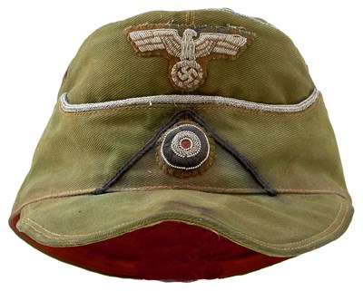 Lot 752 - A SECOND WAR PERIOD AFRIKAKORPS ENGINEER OFFICER'S SKI CAP