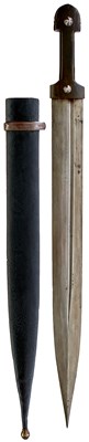 Lot 490 - A LARGE 19TH CENTURY CAUCASIAN (CIRCASSIAN) KINDJAL OR DAGGER