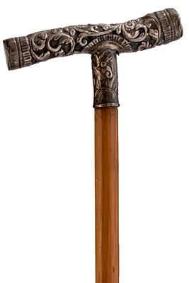 Lot 895 - A 19TH CENTURY WHITE METAL MOUNTED RHINO HORN RIDING CROP