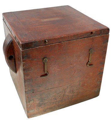 Lot 826 - A SCARCE TRANSIT CASE FOR A GATLING GUN DRUM MAGAZINE