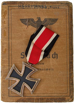Lot 756 - A THIRD REICH IRON CROSS 2ND CLASS