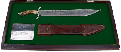 Lot 585 - A LARGE PRESENTATION MEXICAN BOWIE KNIFE