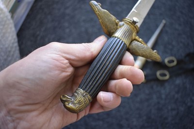 Lot 82 - A HUNGARIAN AIRFORCE OFFICER'S DAGGER