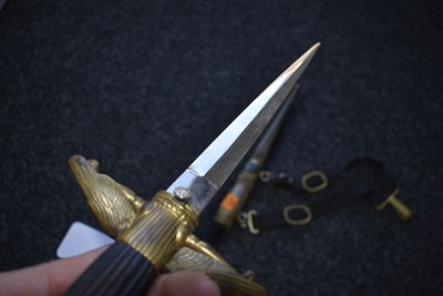 Lot 82 - A HUNGARIAN AIRFORCE OFFICER'S DAGGER