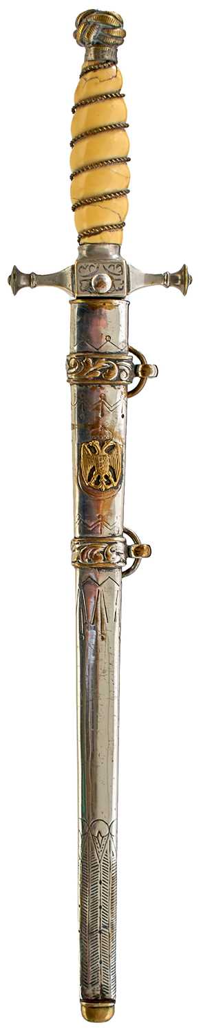 Lot 88 - A YUGOSLAVIAN GOVERNMENT OR POLICE OFFICIAL'S DAGGER