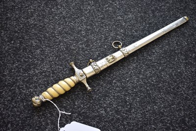 Lot 88 - A YUGOSLAVIAN GOVERNMENT OR POLICE OFFICIAL'S DAGGER