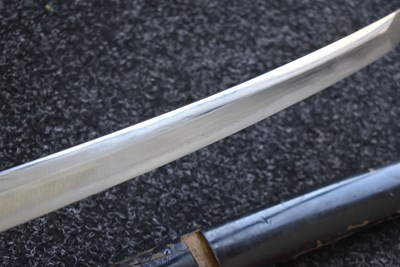 Lot 21 - A WAKIZASHI