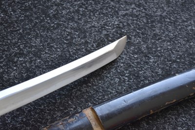Lot 21 - A WAKIZASHI