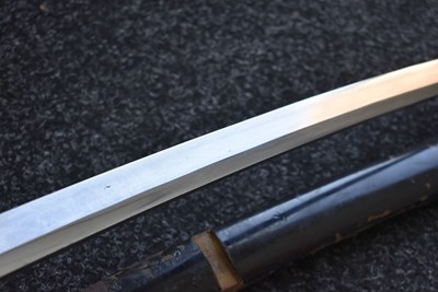Lot 21 - A WAKIZASHI