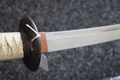 Lot 21 - A WAKIZASHI