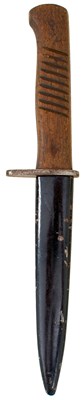 Lot 798 - A WORLD WAR I GERMAN TRENCH KNIFE