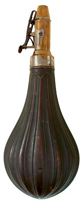 Lot 513 - A SCARCE LARGE AMERICAN POWDER FLASK FOR CHARGING SPORTING GUN SHELLS