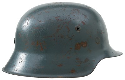 Lot 824 - A THIRD REICH KRIEGSMARINE SINGLE DECAL M42 HELMET