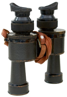 Lot 840 - A PAIR OF 8x30 THIRD REICH KRIEGSMARINE BINOCULARS