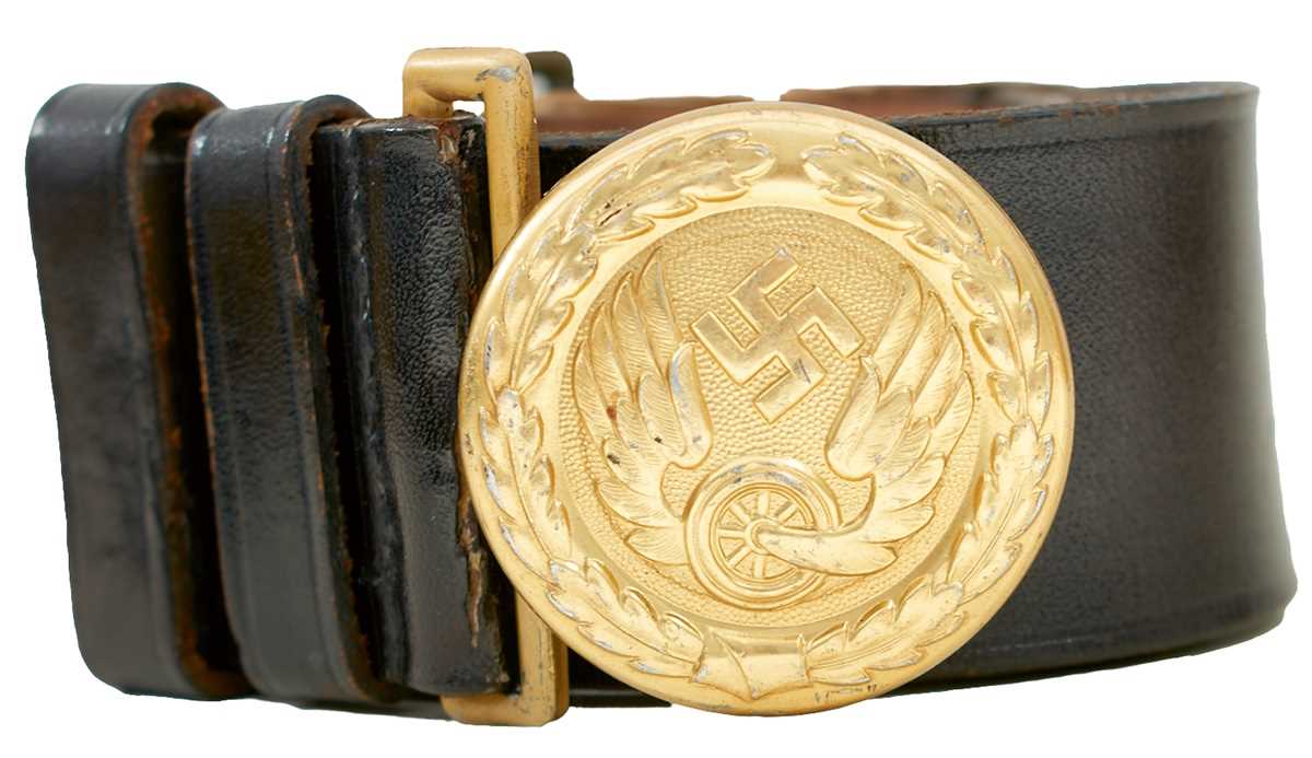 Lot 846 - A RARE THIRD REICH RAILWAY OFFICER'S BELT AND BUCKLE