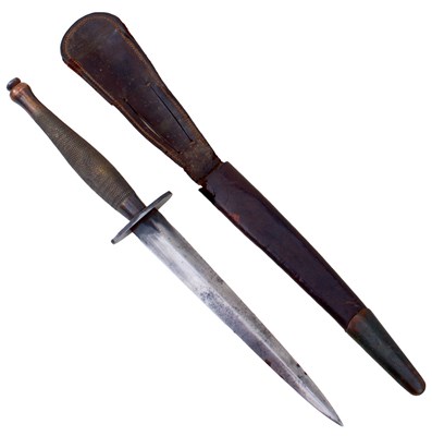 Lot 596 - A SECOND PATTERN FAIRBAIRN-SYKES COMMANDO KNIFE OR DAGGER