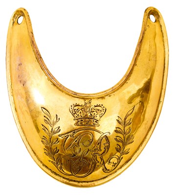 Lot 654 - A LATE 18TH CENTURY GEORGIAN OFFICER'S UNIVERSAL PATTERN GORGET