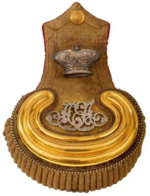 Lot 677 - A RARE VICTORIAN EPAULETTE OF PRINCE ALBERT