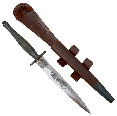 Lot 592 - A GOOD NAMED SECOND PATTERN FAIRBAIRN-SYKES COMMANDO KNIFE OR DAGGER