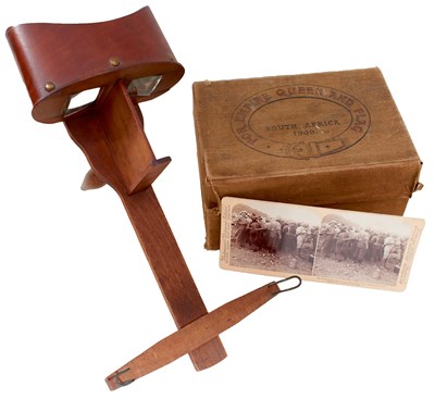 Lot 861 - OF BOER WAR INTEREST - A STEROGRAPHIC VIEWER AND SLIDES