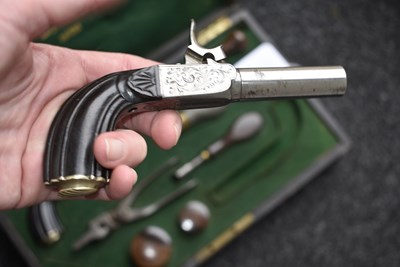 Lot 334 - A CASED PAIR OF 54-BORE FRENCH PERCUSSION BOXLOCK RIFLED POCKET PISTOLS
