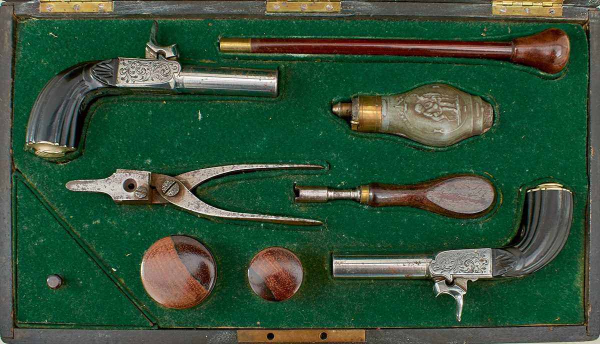 Lot 334 - A CASED PAIR OF 54-BORE FRENCH PERCUSSION BOXLOCK RIFLED POCKET PISTOLS