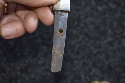 Lot 1 - A TANTO
