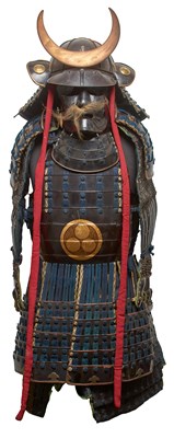Lot 45 - AN EDO PERIOD BLACK LACQUERED JAPANESE SAMURAI ARMOUR