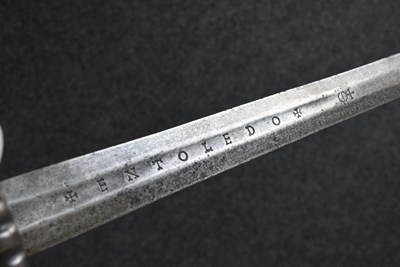 Lot 237 - A FINE 17TH CENTURY GERMAN SWORD RAPIER