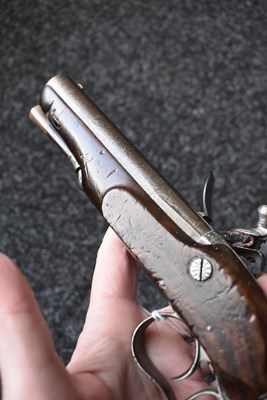 Lot 317 - A 32-BORE FLINTLOCK TRAVELLING PISTOL BY SMITH