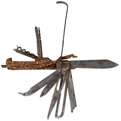 Lot 713 - A VERY LARGE COACHING OR HUNTSMAN'S POCKET KNIFE