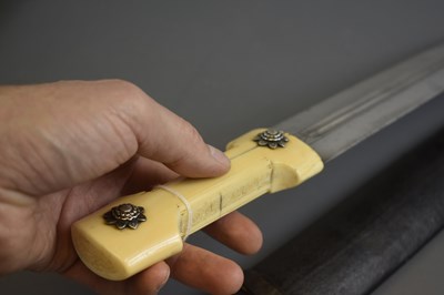 Lot 137 - A 19TH CENTURY CAUCASIAN KINDJAL