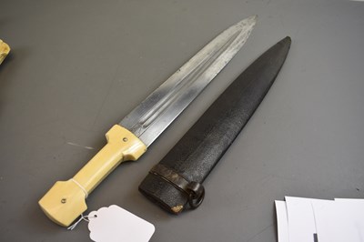 Lot 137 - A 19TH CENTURY CAUCASIAN KINDJAL