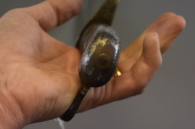 Lot 49 - AN EARLY 19TH CENTURY INDIAN TROPHY SWORD