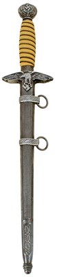 Lot 754 - A THIRD REICH SECOND PATTERN LUFTWAFFE OFFICER'S DAGGER