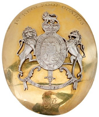 Lot 617 - A HALLMARKED SILVER OFFICER'S SHOULDER BELT PLATE OF THE GRENADIER GUARDS