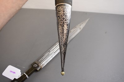 Lot 142 - A LATE 19TH CENTURY DAGESTANI KINDAL
