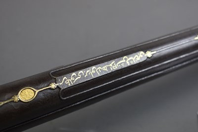 Lot 161 - A FINE .650 CALIBRE PERCUSSION OTTOMAN RIFLE WITH GOLD KOFTGARI AND DAMASCUS MOUNTS