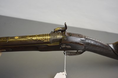 Lot 161 - A FINE .650 CALIBRE PERCUSSION OTTOMAN RIFLE WITH GOLD KOFTGARI AND DAMASCUS MOUNTS