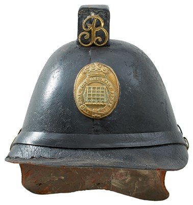 Lot 580 - A WESTMINSTER FIRE BRIGADE HELMET (?)