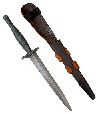 Lot 710 - A VARIANT OF THE 2ND PATTERN FAIRBAIRN SYKES COMMANDO KNIFE OR DAGGER
