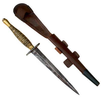 Lot 711 - A WORLD WAR II 2ND PATTERN FAIRBAIRN SYKES COMMANDO KNIFE OR DAGGER