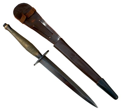 Lot 712 - A WORLD WAR II B2 VARIANT 2ND PATTERN FAIRBAIRN SYKES COMMANDO KNIFE OR DAGGER