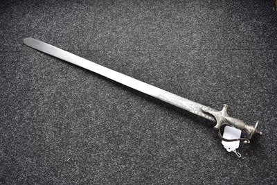 Lot 63 - A FINE 19TH CENTURY INDIAN KHANDA OR SWORD