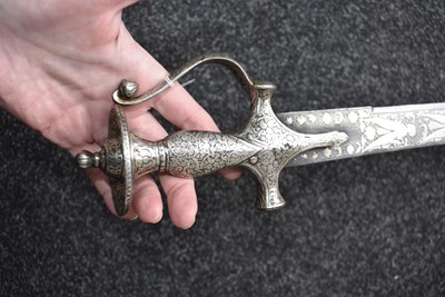 Lot 63 - A FINE 19TH CENTURY INDIAN KHANDA OR SWORD