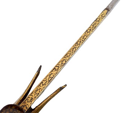 Lot 62 - A FINE 19TH CENTURY GOLD DECORATED INDIAN TULWAR