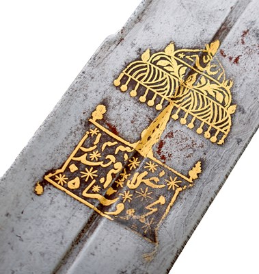 Lot 62 - A FINE 19TH CENTURY GOLD DECORATED INDIAN TULWAR